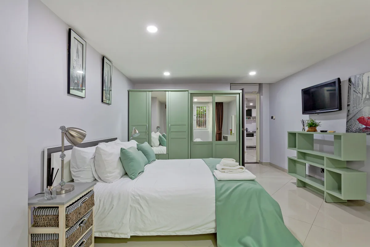 1 bedroom apartment interior