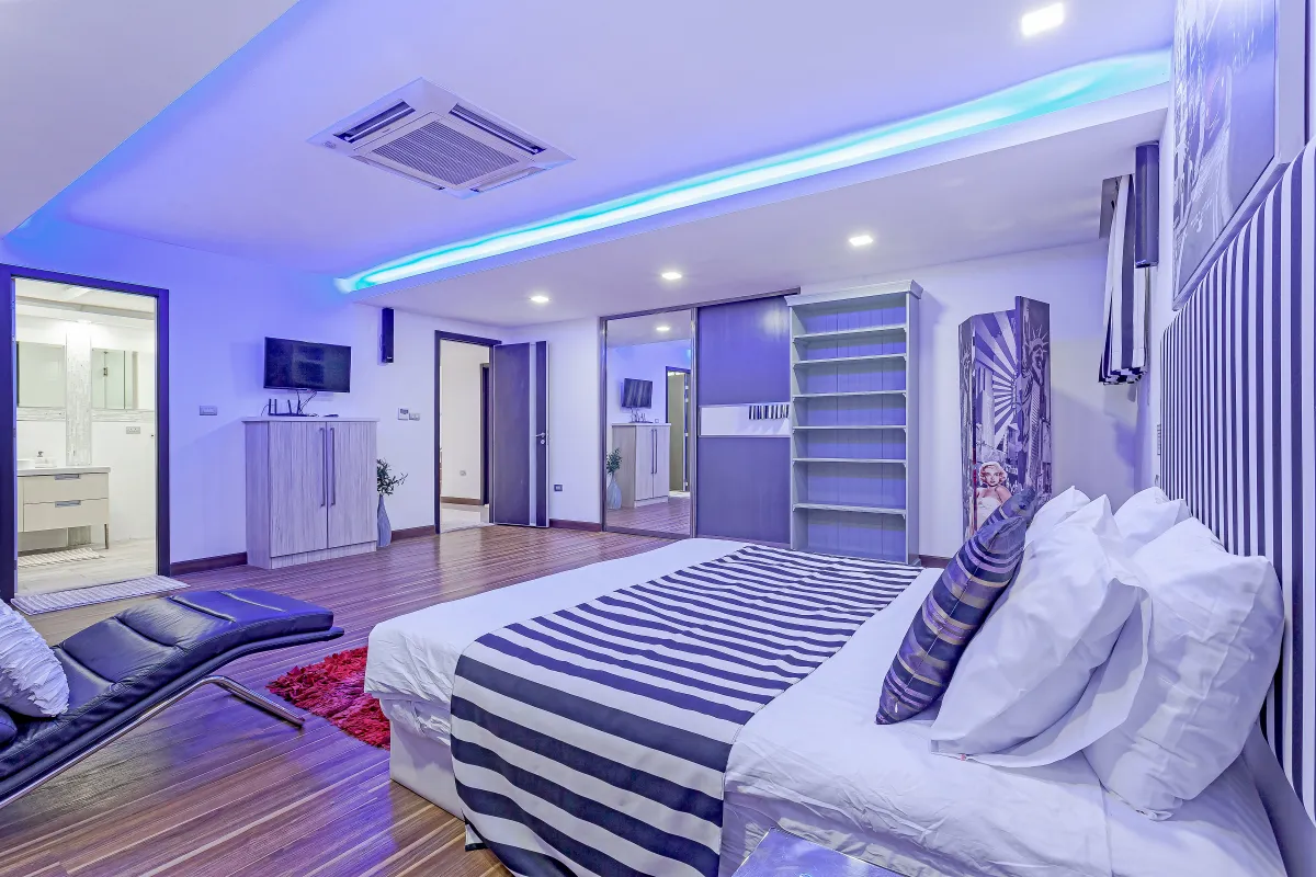 Royal Grand High Grove terrace