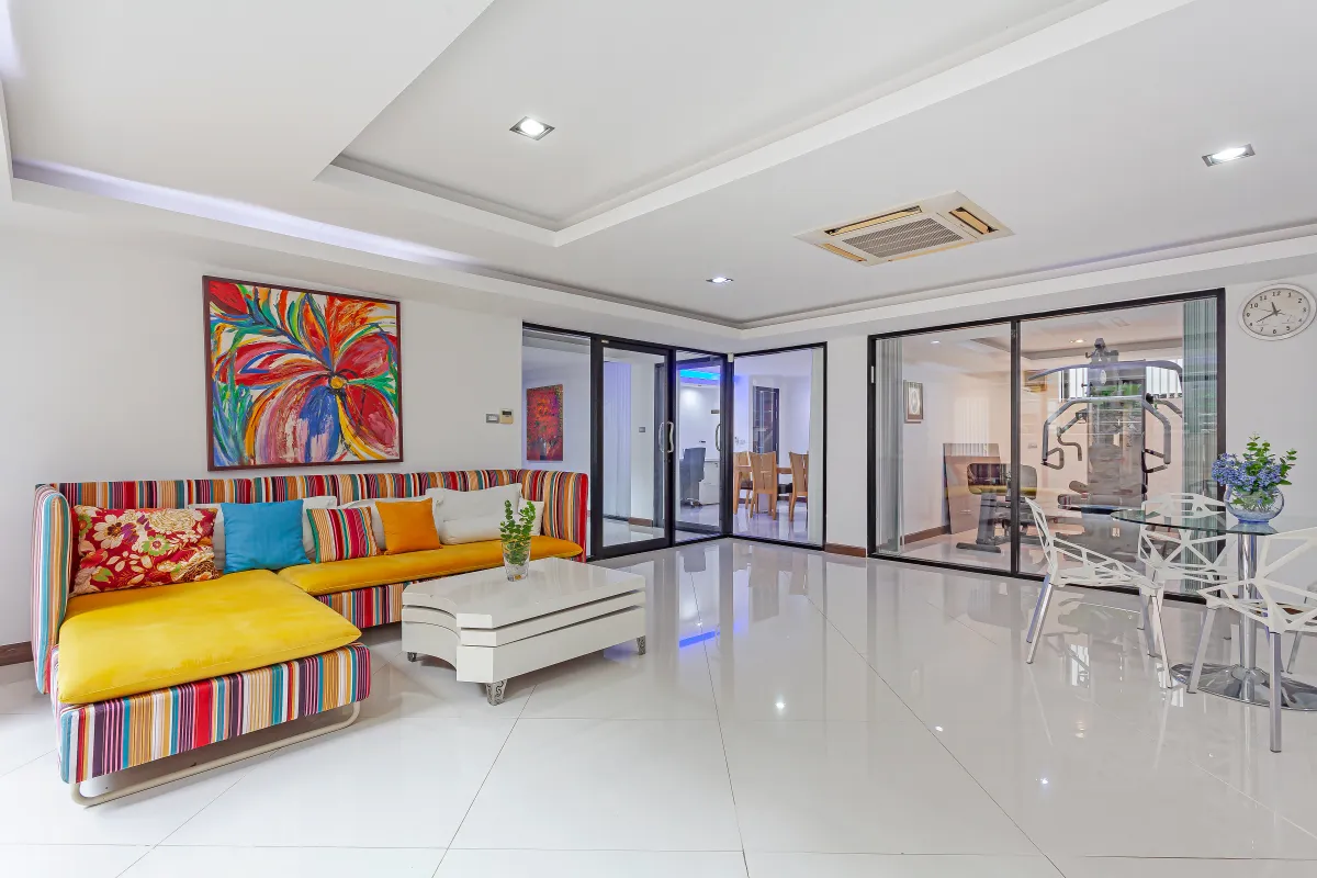Royal Grand High Grove villa view